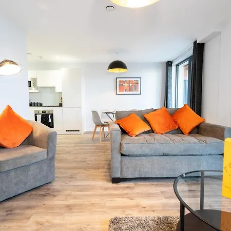 Apartment New Build - Luxury - Huge Balcony - Roof Top Terrace - Digbeth, Centre - Free Netflix, Smart Tv & Alexa Birmingham